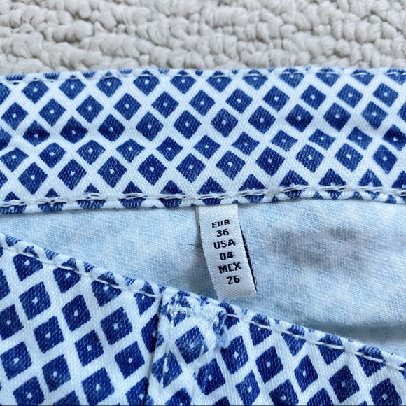 Like new ZARA printed jeans - Picture 6 of 8